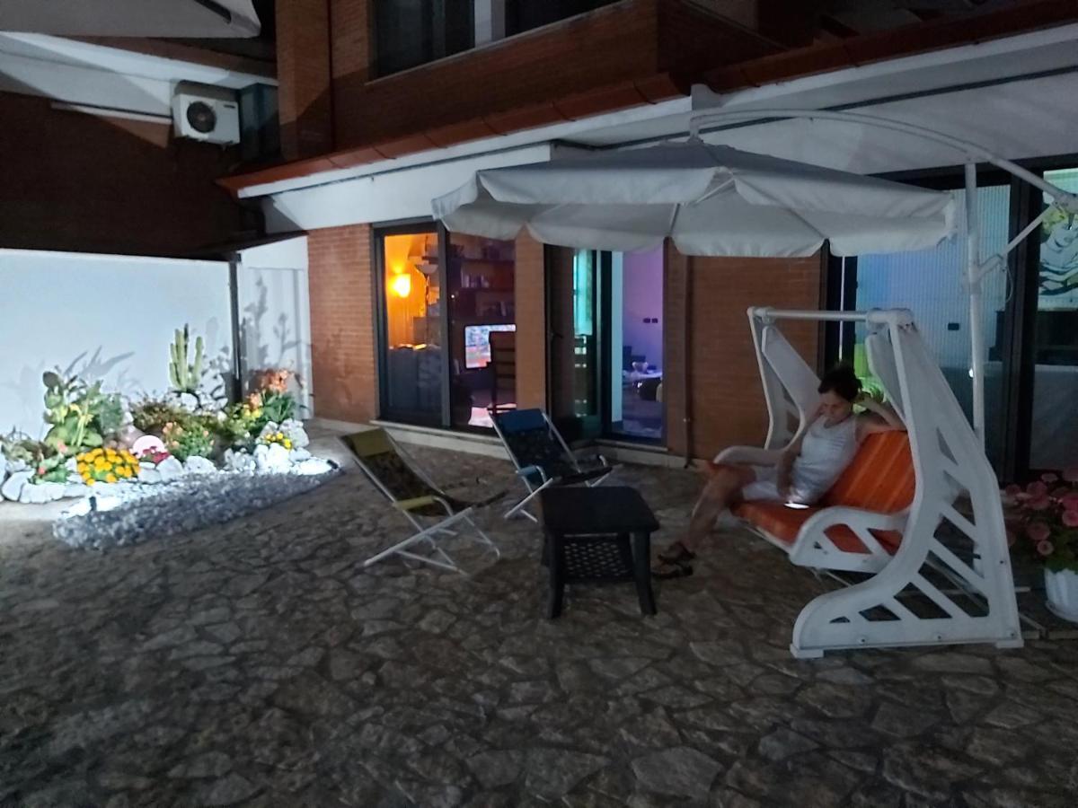 Green House Terracina Luaran gambar