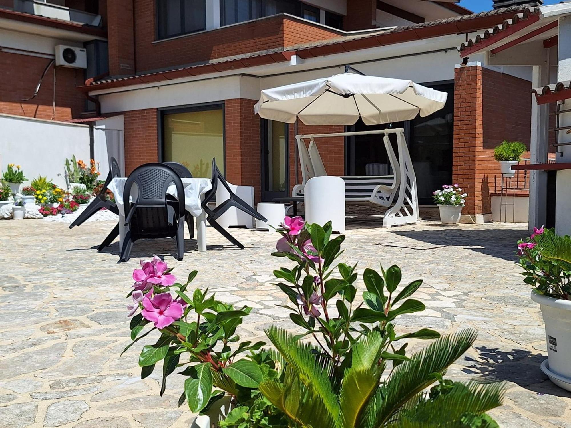 Green House Terracina Luaran gambar